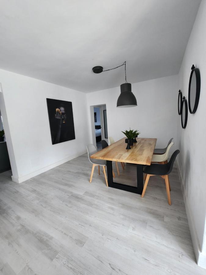 Villa Yoli 26 Con Piscina Y Jardin Cerca De La Playa Chiclana de la Frontera Eksteriør billede