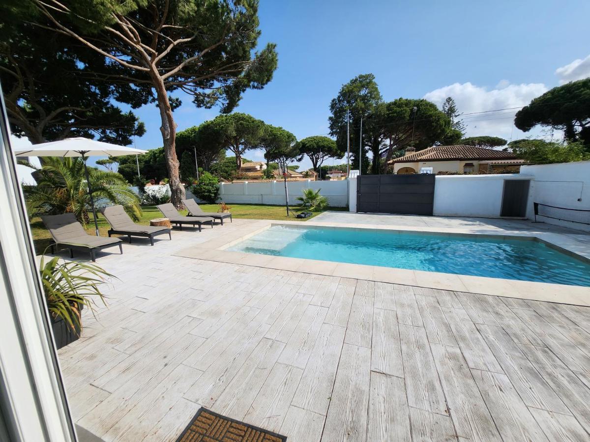Villa Yoli 26 Con Piscina Y Jardin Cerca De La Playa Chiclana de la Frontera Eksteriør billede